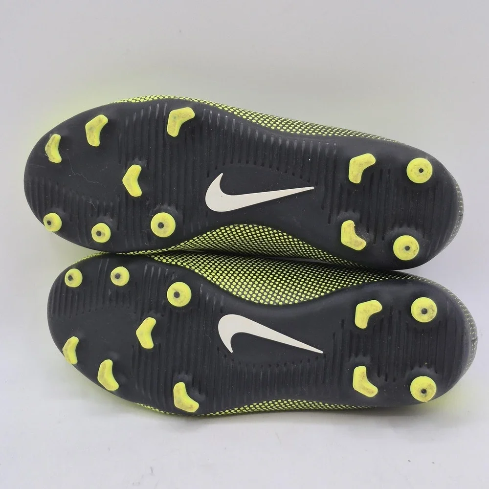 Nike Soccer Cleats Youth‎ 5Y Volt Black Firm Ground Football Shoes FG Boots Kids